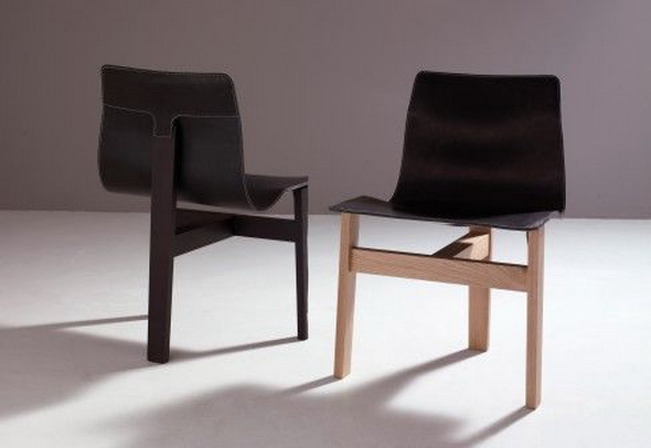 The-Chair-with-Three-Legs-by-Angelo-Mangiarotti2